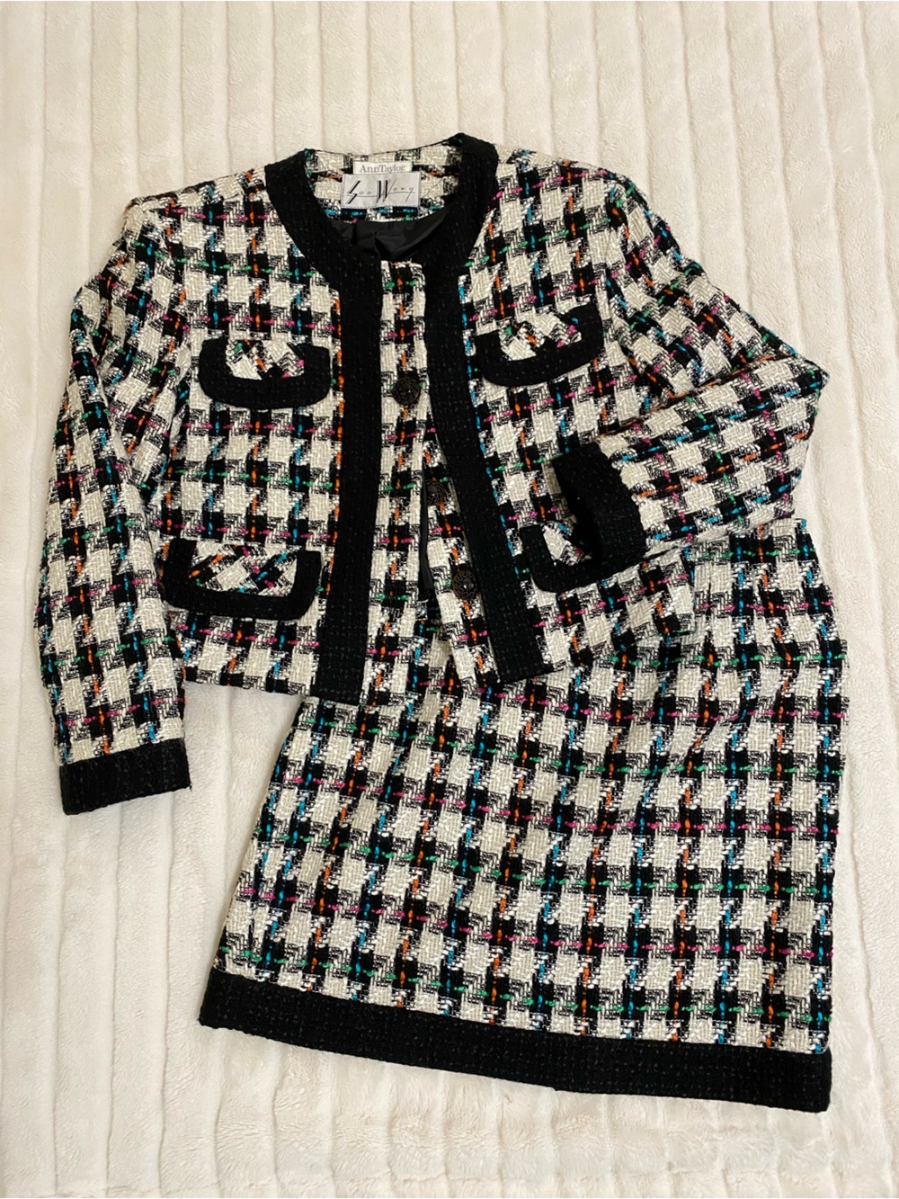 Vintage Tweed Cropped Jacket with Skirt